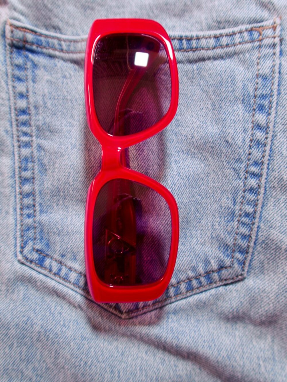 Guess Pink Sunglasses - Picture 1 of 4